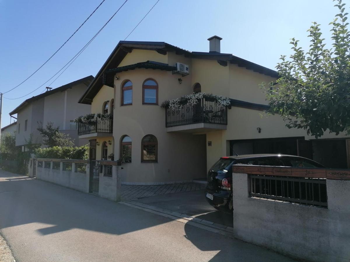 Rooms Delux Sarajevo Exterior photo